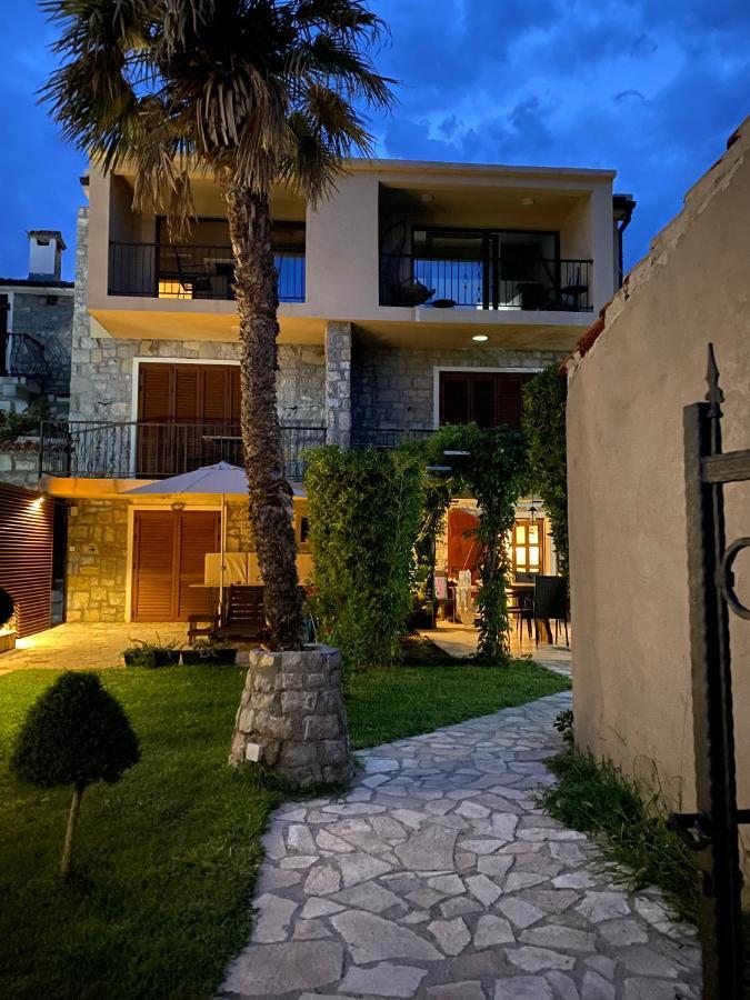 Loft Infinity Apartment Petrovac Bagian luar foto